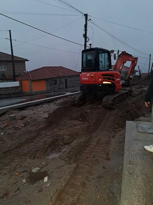 Serviços de Escavação e Desaterros