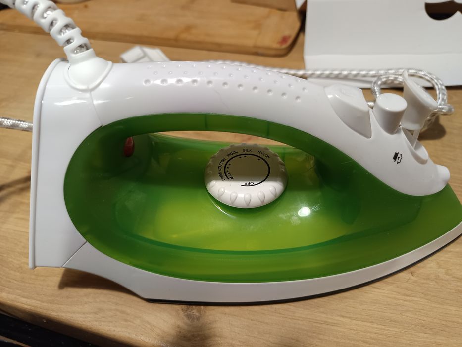 Żelazko Łucznik nowe