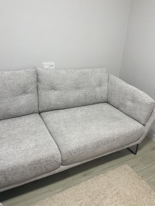 Диван для отдыха в гостинную