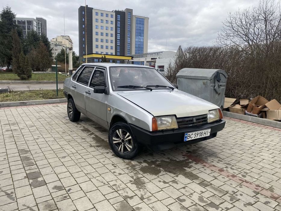 ВАЗ 21099 1'5 бензин
