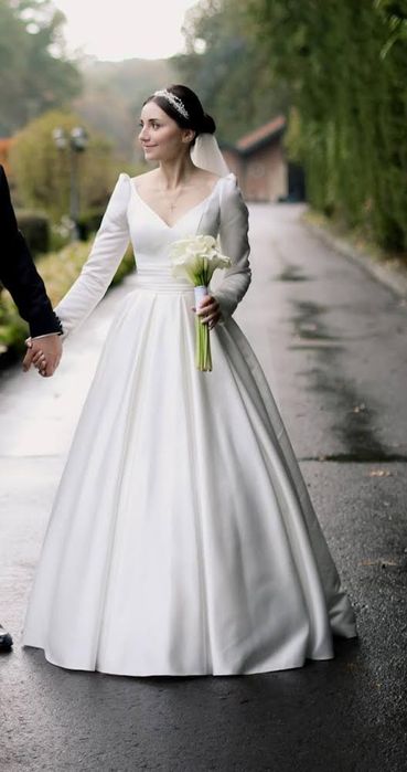 Весільна сукня