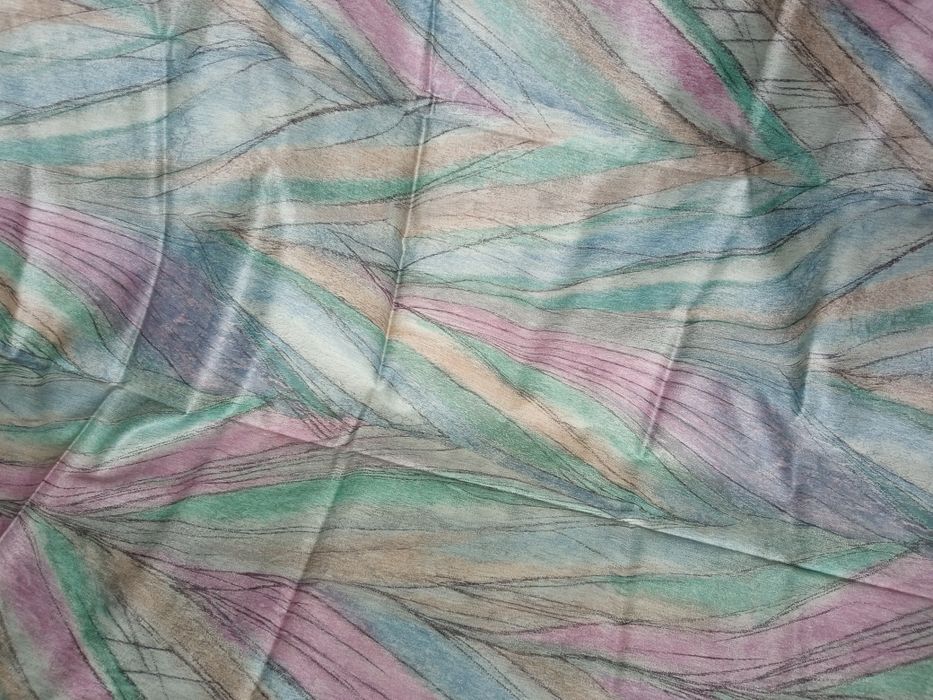 Tecido p/ múltiplas aplicações - c/ padrão mt discreto e cores sóbrias