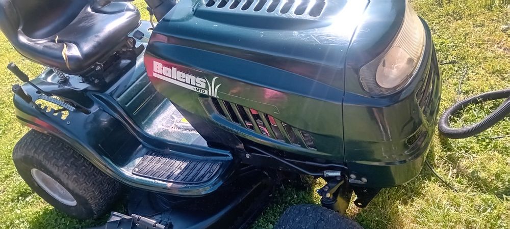 Tractor corta relva sem cesto 16cv
