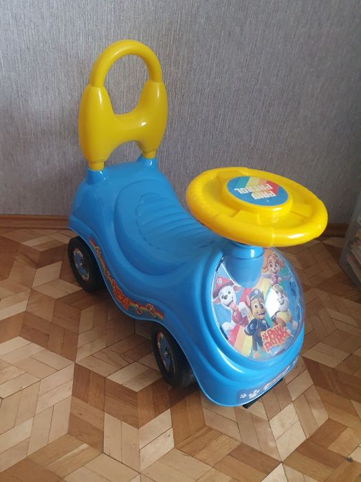 Jeździk autko pchacz chodzik PSI PATROL dla maluszków.