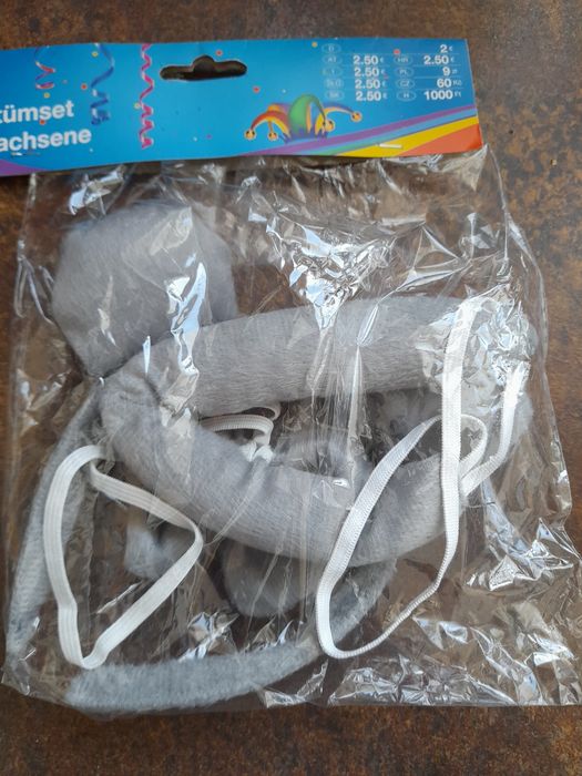 Gadżety do przebrań karnawałowych dla dzieci.