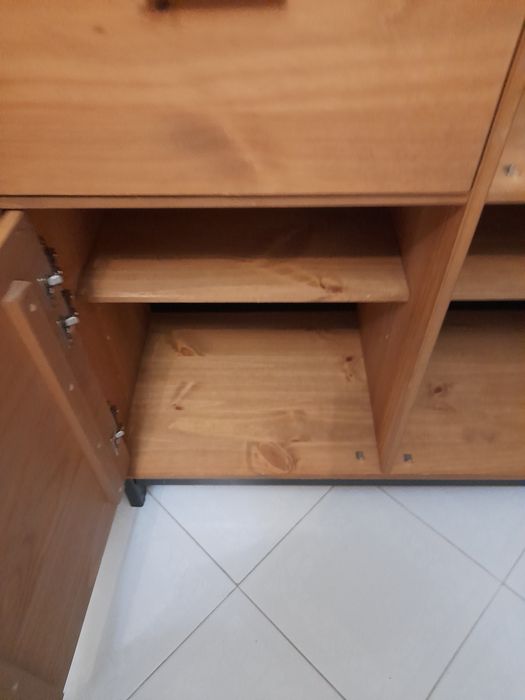 Movel castanho e preto