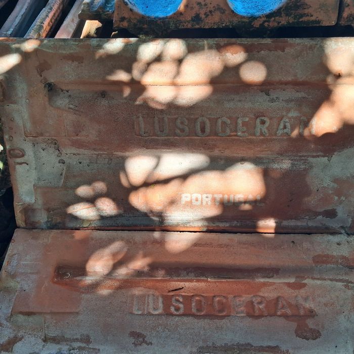 Telhas da  Lusoceram  0,50 € cada