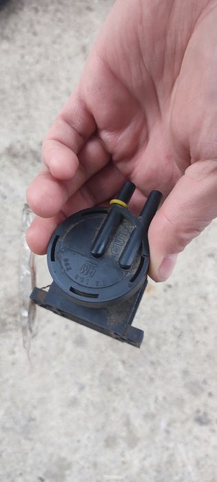Zawór podciśnienia do samochodu Opel Zafira A