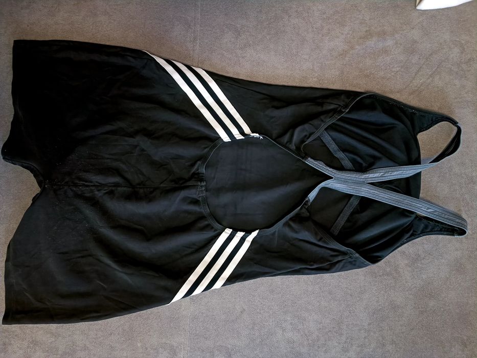 Продам оригінальний сдільний купальник Adidas жіночий