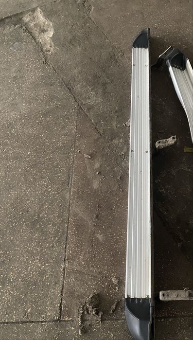 ОРИГІНАЛ підножка тойота Хайлюкс/прадо/ланд крузер з кріпленням