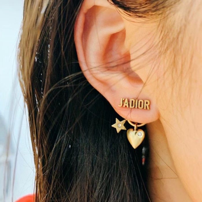 Сережки D i..0r