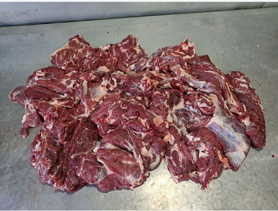 Домашнє м’ясо кози та баранини для тварин. Вищої якості.