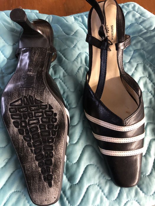 Sapatos em pele Novos pretos e branco numero 36