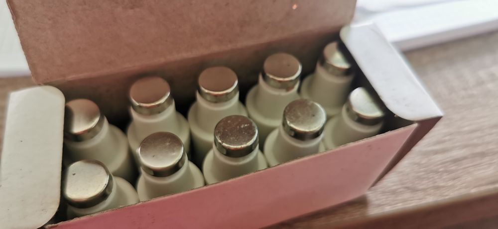 Bezpieczniki topikowe 25 A 14 sztuk