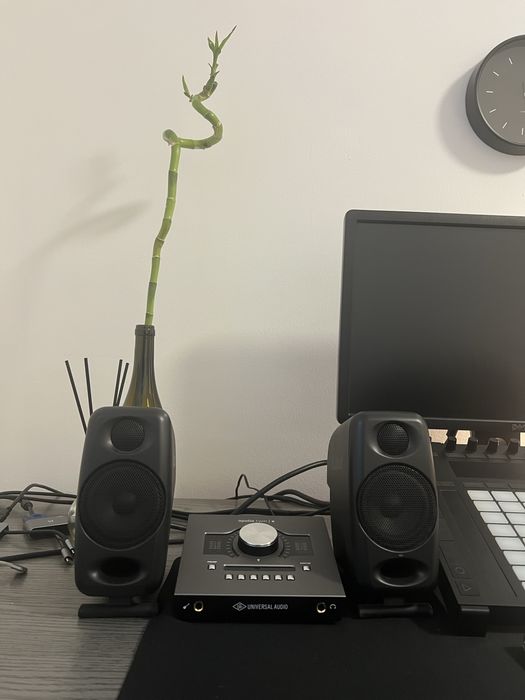 Iloud micro monitors