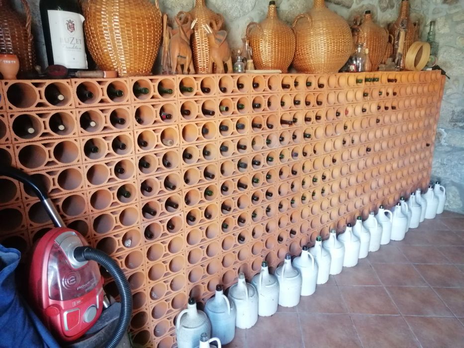 227 Tijolos de garrafeira novos