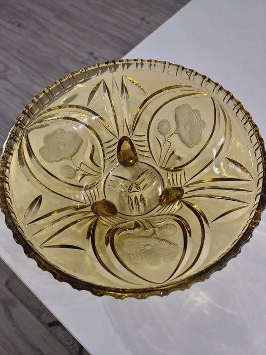 Owocarka , szkło prasowane , bursztynowe