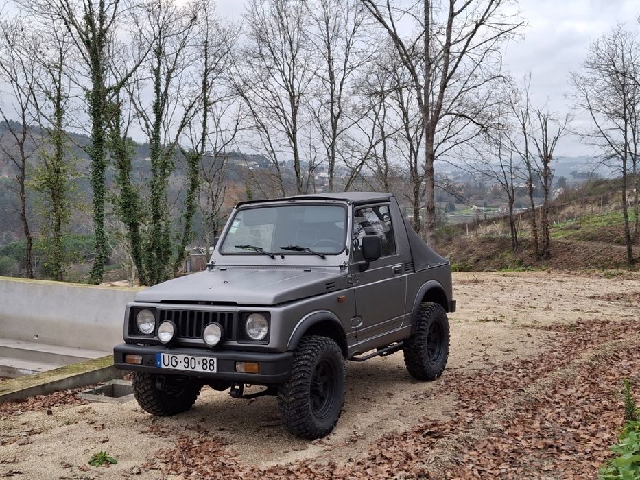 Susuki Santana Sj410