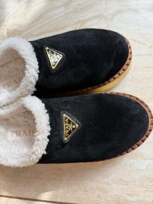 Продам утеплені мюлі PRADA