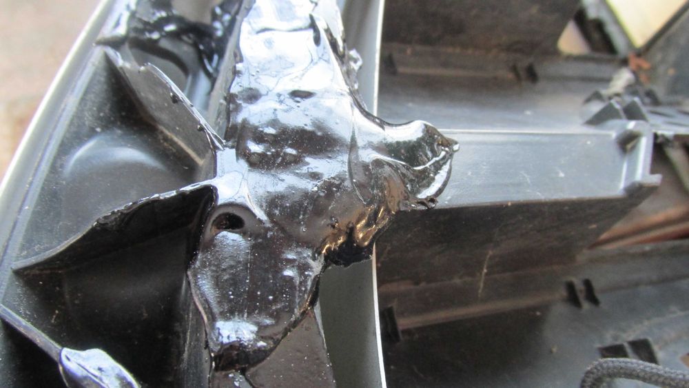 Grill atrapa Sprinter 906 oryginał, delikatnie klejona ramka od środka