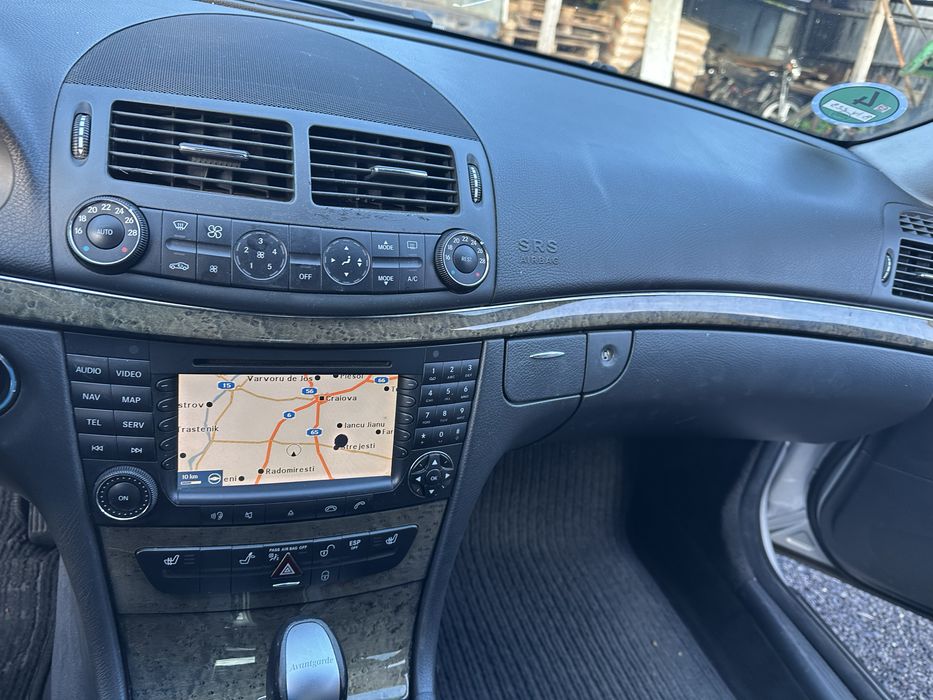 Mercedes E280 3.0 benzyna, 211