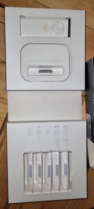 Apple Universal Dock MB125G/A — универсальная док-станция для iPod & i