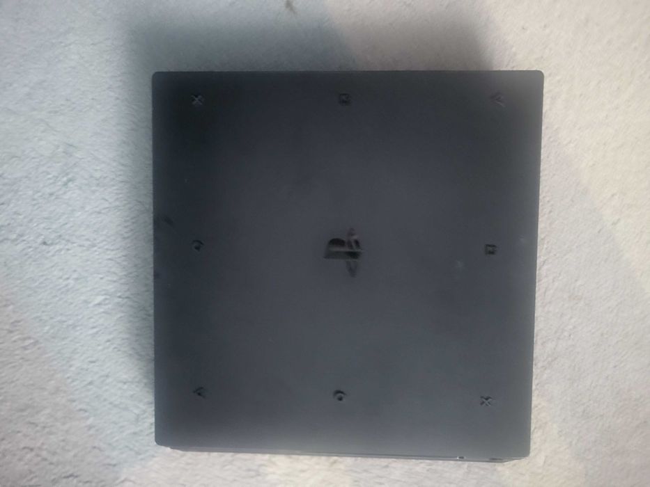 Konsola PS4 Pro 1TB + Pad+ 13 Gier