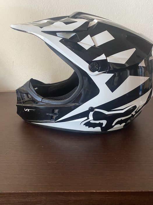 Capacete Fox e óculos Thor