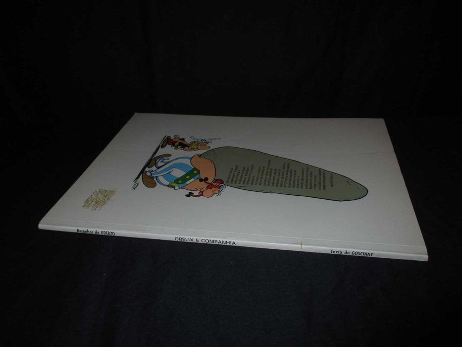 Livro Obélix e Companhia 1ª edição Meribérica capa mole