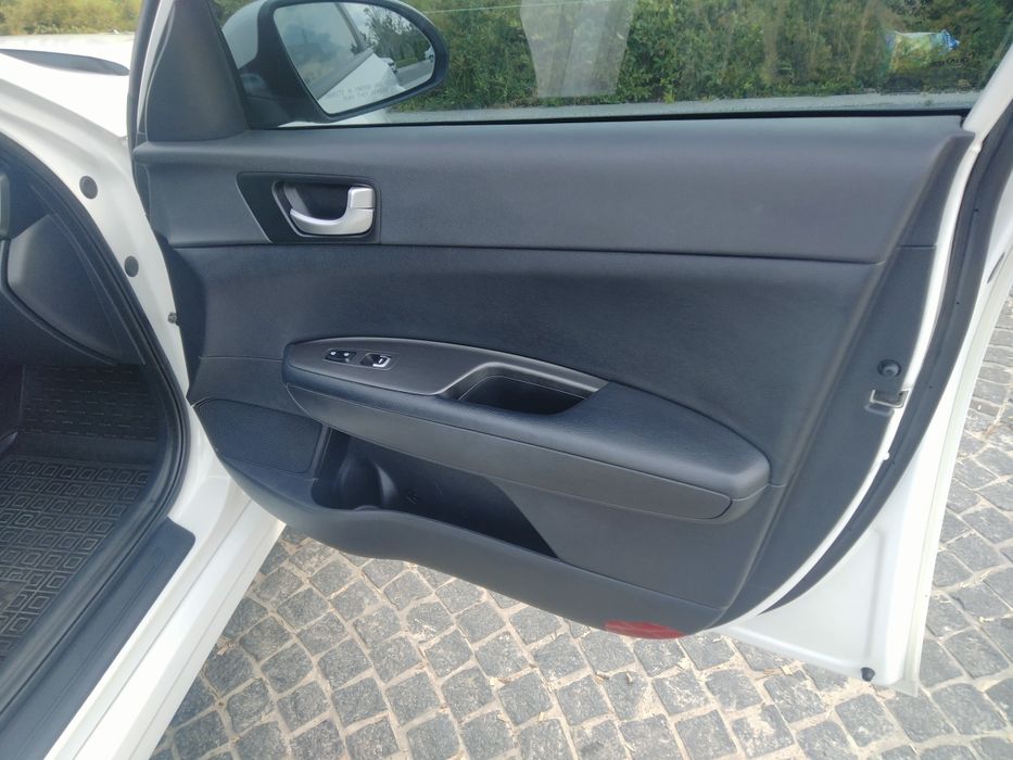 Kia Optima 2.5 бенз, АКПП