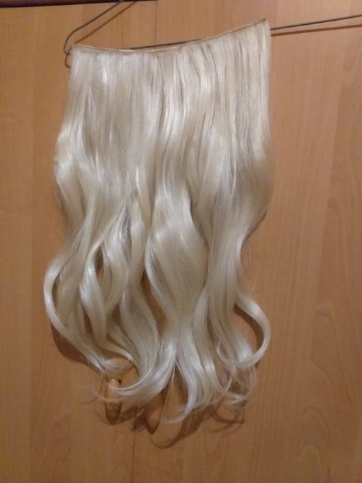 Włosy pół prawdziwe blond