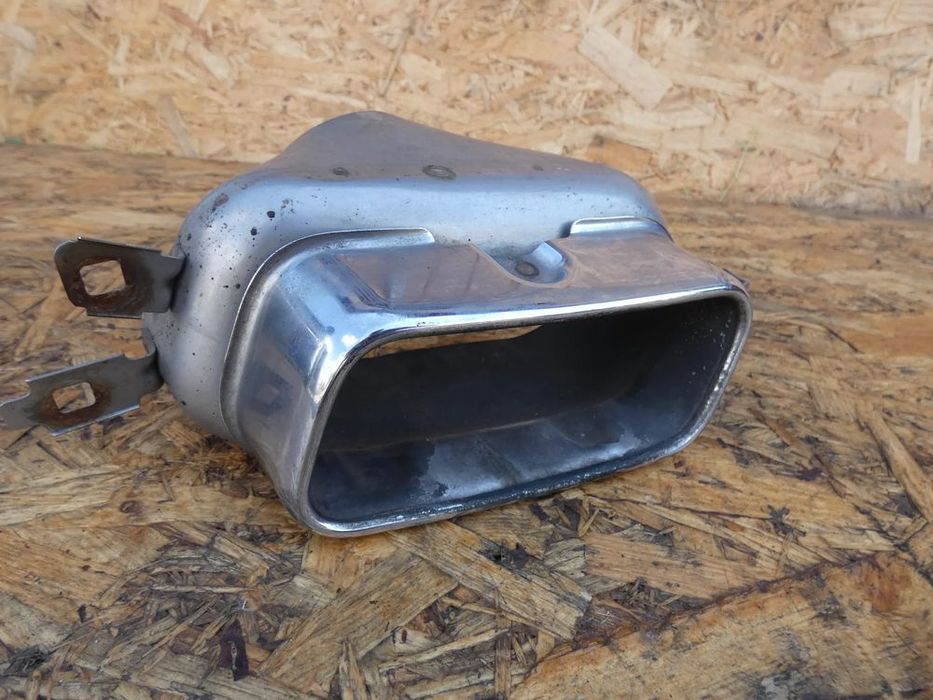 BMW F01 / F02 ORYGINALNA Prawa osłona wydechu chrom OEM sprawna 100%