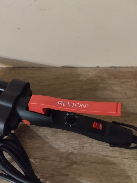 Потрійна плойка REVLON