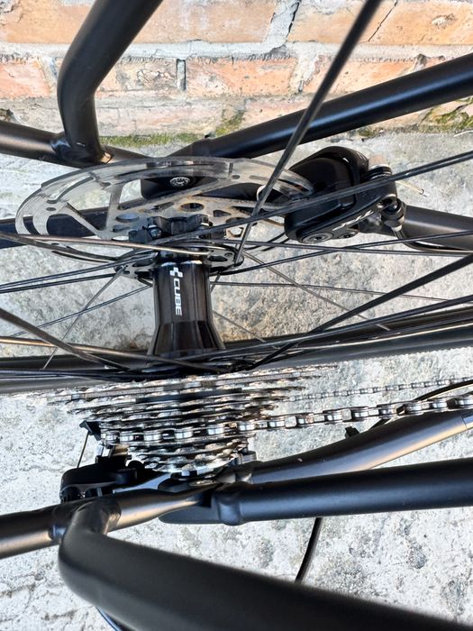 Велосипед гравійник Cube nuroad pro рама М!!!