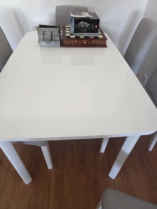 Mesa + 6 Cadeiras