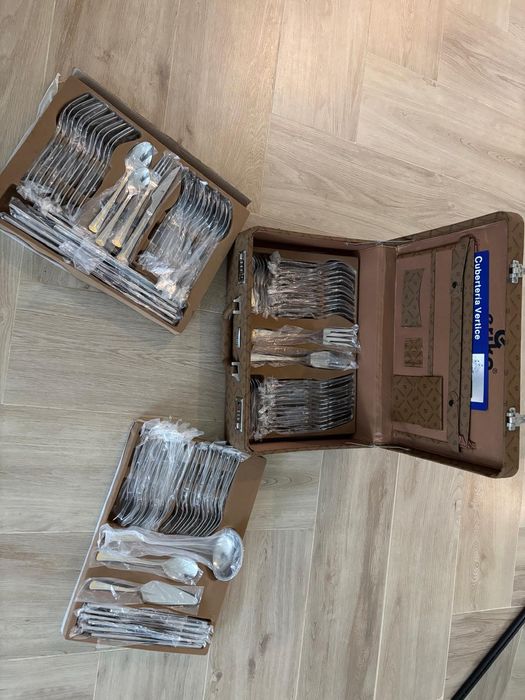 Faqueiro NOVO 18/10 – 113 peças – 12 pessoas – com mala