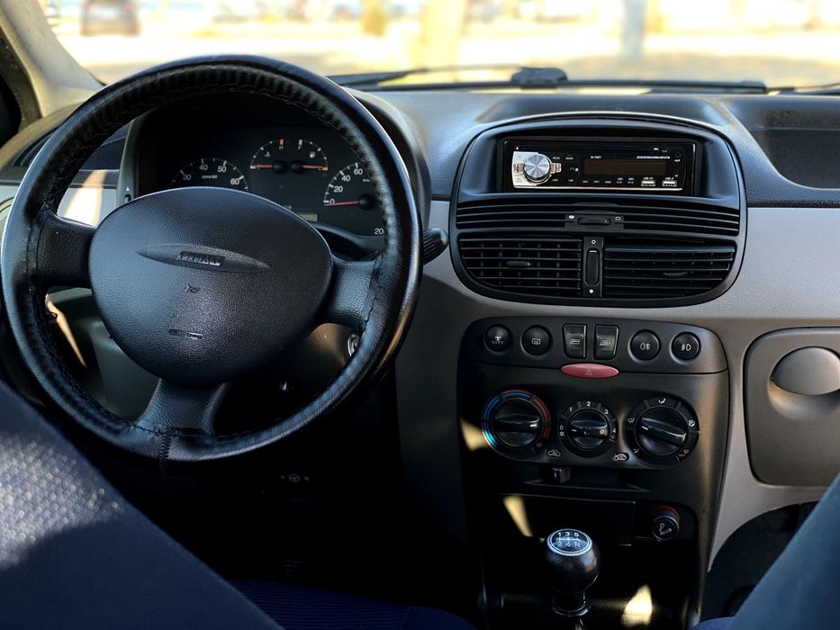 Fiat Punto 1.2 16V HLX