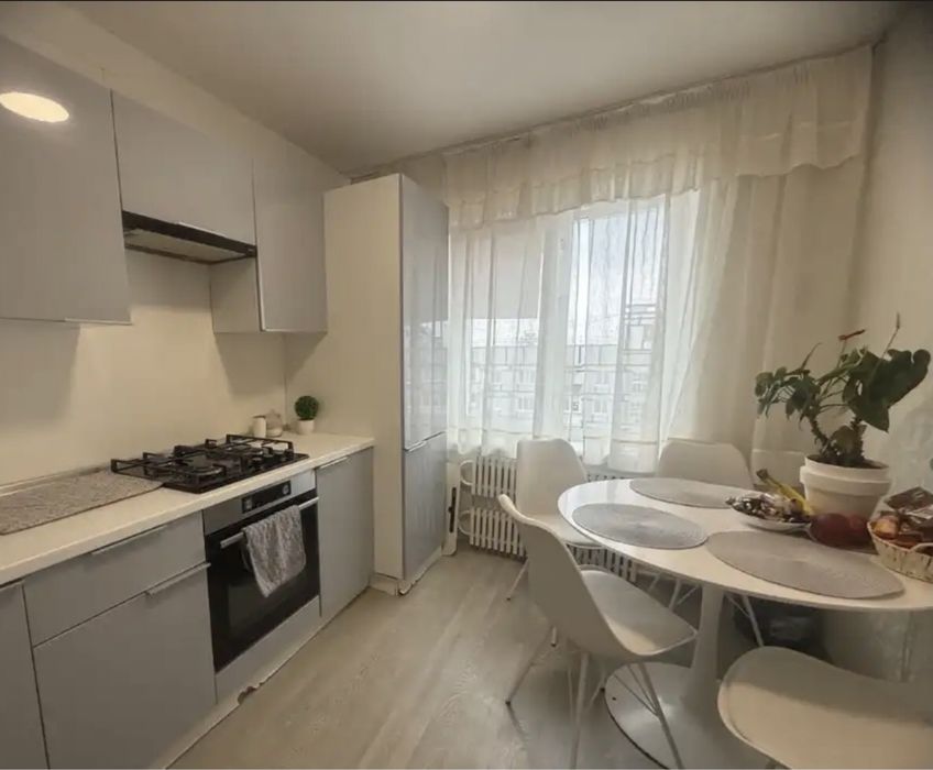 Продаж 2 к квартири 51 м2. Лівобережний-3. Ремонт. Меблі