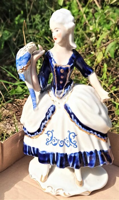 DIKOLENKO figurka porcelanowa DAMA Z PAPUGĄ sygn super stan