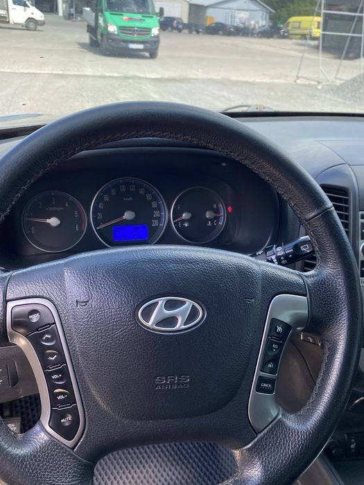 Продам hyundai santa fe
