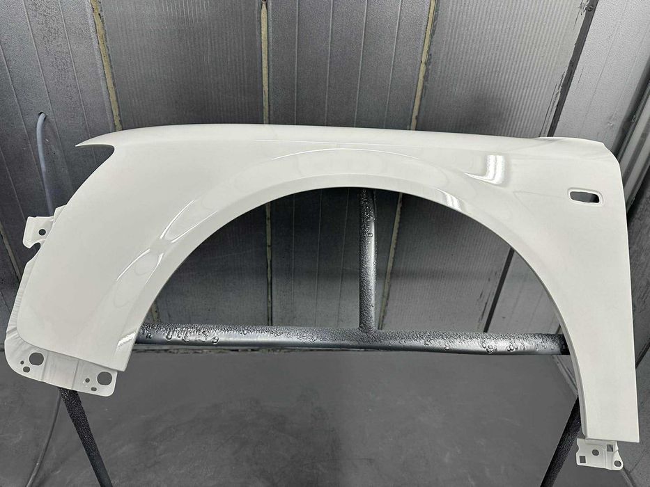 Błotnik AUDI A4 B6 00-04r kolor LY9H