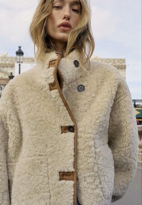 Двостороння нова куртка zara