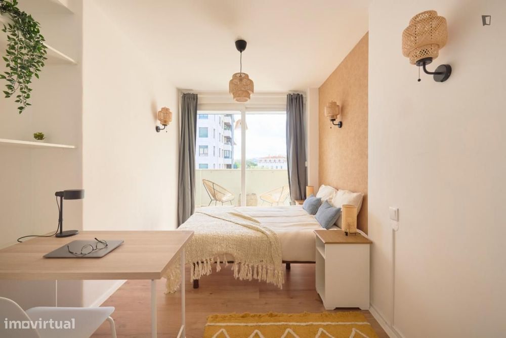 Quarto - localizado em Lapa Lisbon