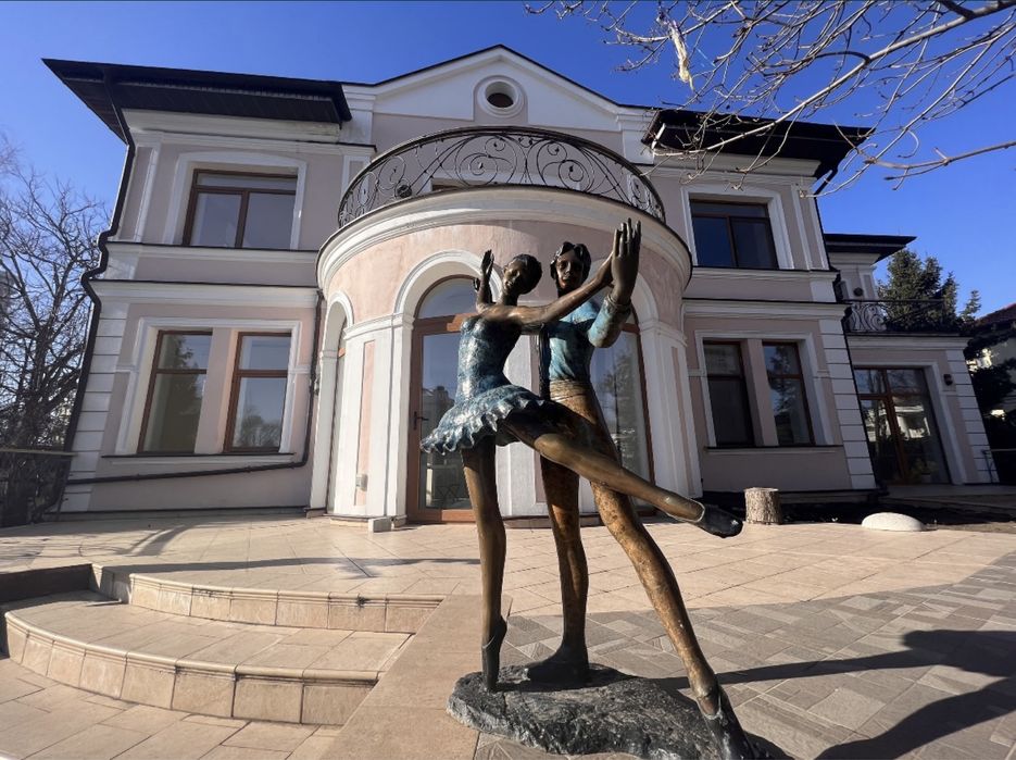 Дом по адресу ул. Спортивная (площадь 800 м²) - Atlanta.ua - фото 2