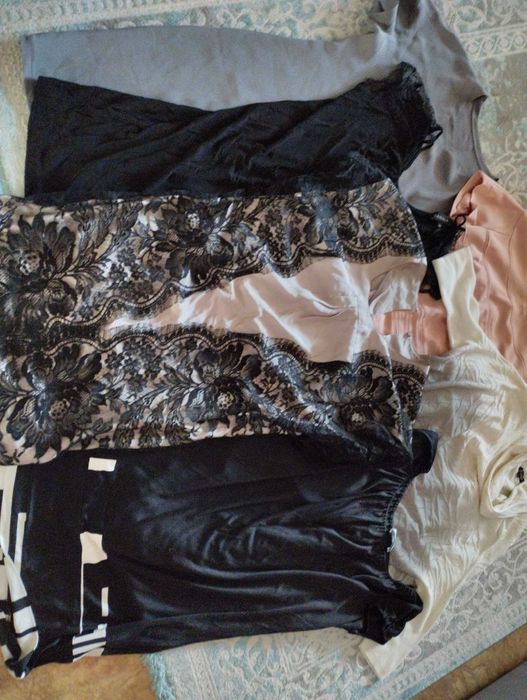 Платья женские разные