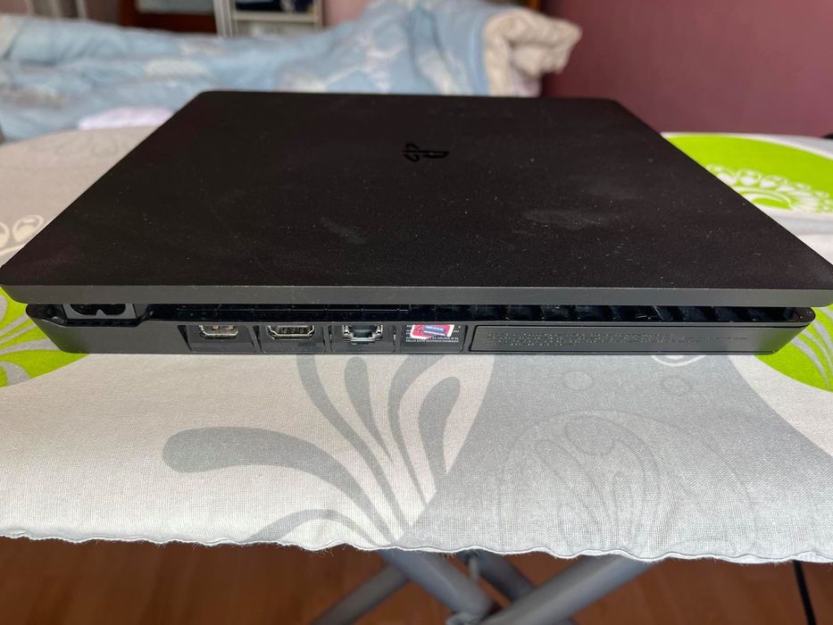 PlayStation 4       .