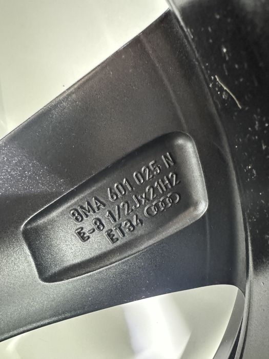Felga Aluminiowa Audi 8MA 8.5Jx21 ET34