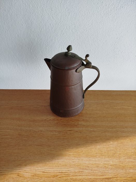 Cafeteira antiga de cobre