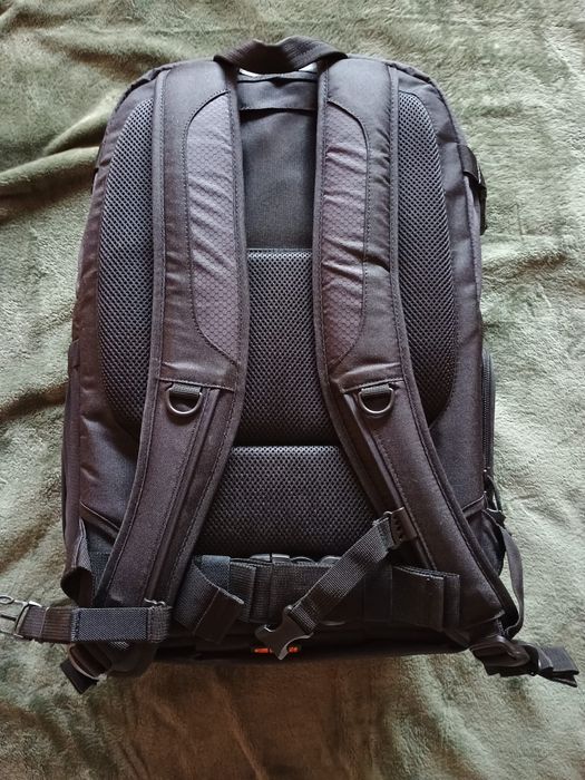 Lowepro DSLR 250 AW czarny NOWY