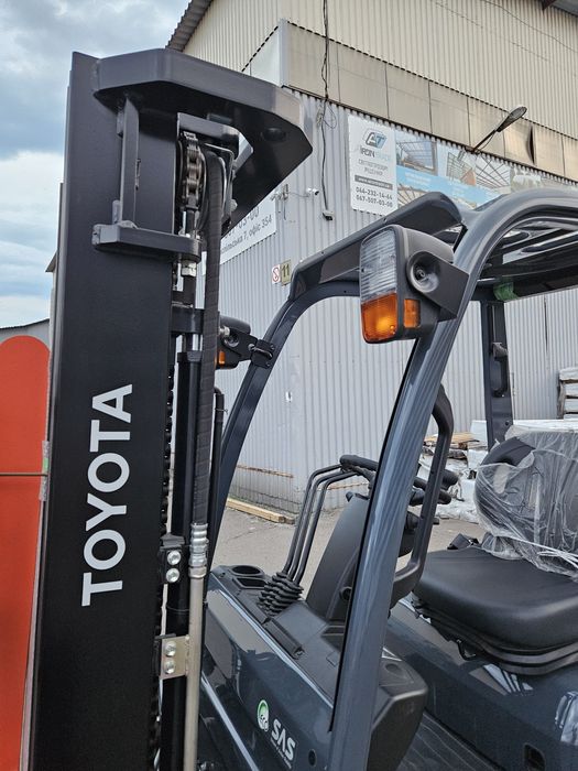 Новий дизельний навантажувач Toyota 3 т. Вилочный погрузчик Тойота 3 т